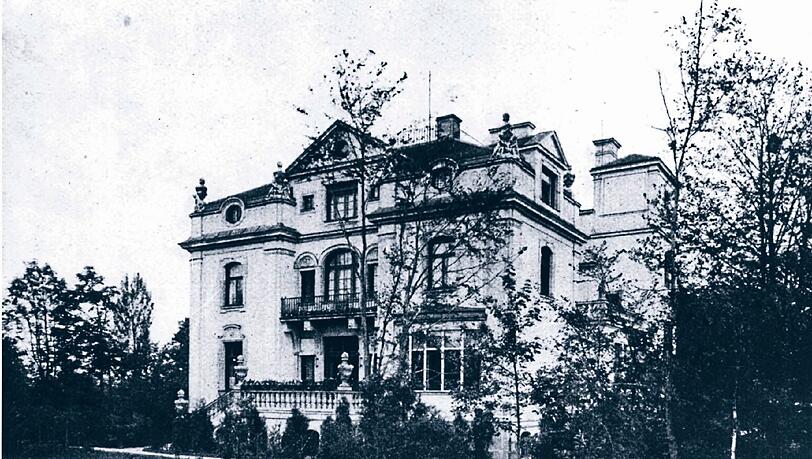 Eine Million Goldmark! Diese fast etwas unheimlich wirkende Villa an der Maria-Theresia-Straße 32 war lange die teuerste in ganz Bogenhausen. Erbauen ließ sie von 1899 bis 1901... Eine Million Goldmark! Diese fast etwas unheimlich wirkende Villa an der Maria-Theresia-Straße 32 war lange die teuerste in ganz Bogenhausen. Erbauen ließ sie von 1899 bis 1901...