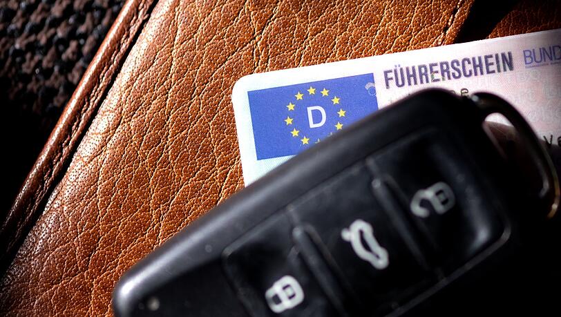 Die Polizei beschlagnahmt den Autoschl&uuml;ssel des Mannes. (Symbolbild)