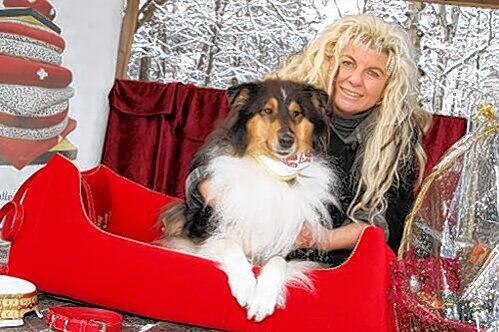 Das ist Nürnbergs First Christhündle: Colliehündin Momo mit Frauchen Manuela Sturm.