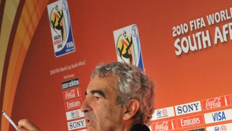 Gehörig unter Druck ist Frankreichs Trainer Domenech Gehörig unter Druck ist Frankreichs Trainer Domenech