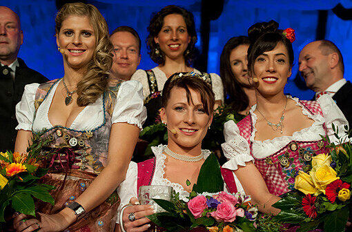 Sprechen alle miteinander boarisch - und zwar perfekt: Die Bewerberinnen um den Titel der bayerischen Bierkönigin.
