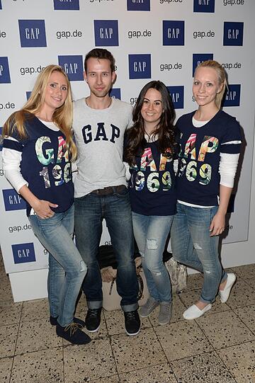 Models präsentieren die GAP-Kollektion