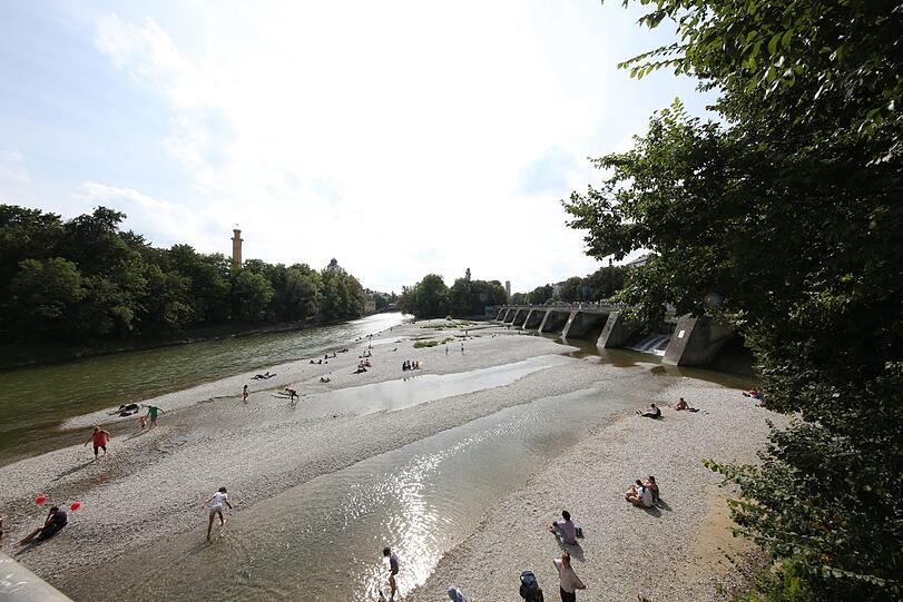 Abfrischen und baden: die Praterinsel mit ihrem Kiesstrand.