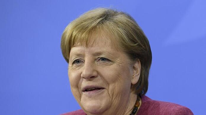 Bundeskanzlerin Angela Merkel: "Corona ist noch da, auch wenn die Inzidenzen erfreulicherweise jetzt sinken.".