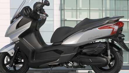 Viel Rooller fürs Geld: der Kymco Downtown 125. Viel Rooller fürs Geld: der Kymco Downtown 125.