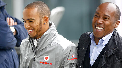 Lewis Hamilton (links) an der Seite seines Vaters Anthony.