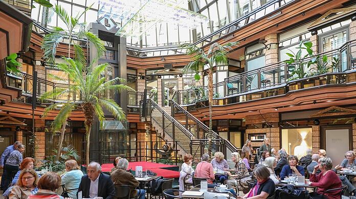 Der Palmengarten im Café Luitpold hat ein ganz besonderes Flair.
