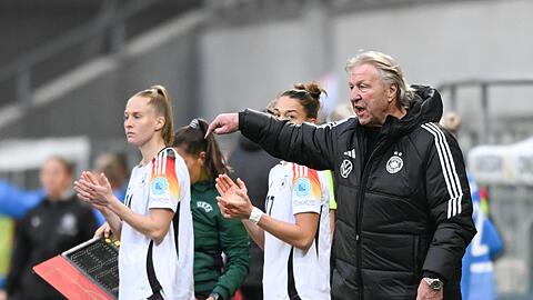 Trainer Horst Hrubesch will die Nationalspielerinnen "körperlich in einem Top-Zustand" haben.