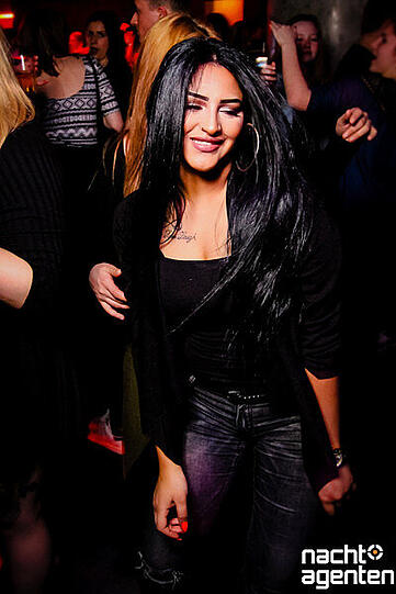 Klicken Sie sich durch die Partybilder aus den Münchner Clubs von Samstagabend. Finden Sie sich wieder?