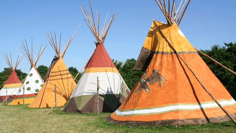 Mecklenburg: Abenteuer im Indianerdorf Klax.