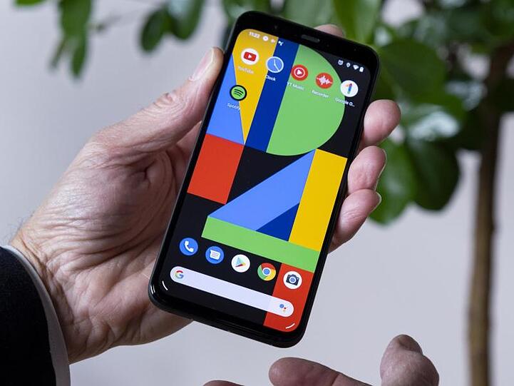 Google verkauft seine Pixel-Telefone in relativ geringen Stückzahlen, positioniert sie aber als eine Art Referenz-Gerät für das Mobil-Betriebssystem Android.