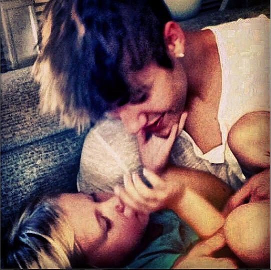 Ist das etwa eine von Justins Gästen in seinem Haus in Rio? Immerhin hat er "This is love" dazu geschrieben...