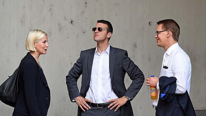 Die Anwälte der Angeklagten Zschäpe, Anja Sturm, Wolfgang Stahl und Wolfgang Heer (v.l.).