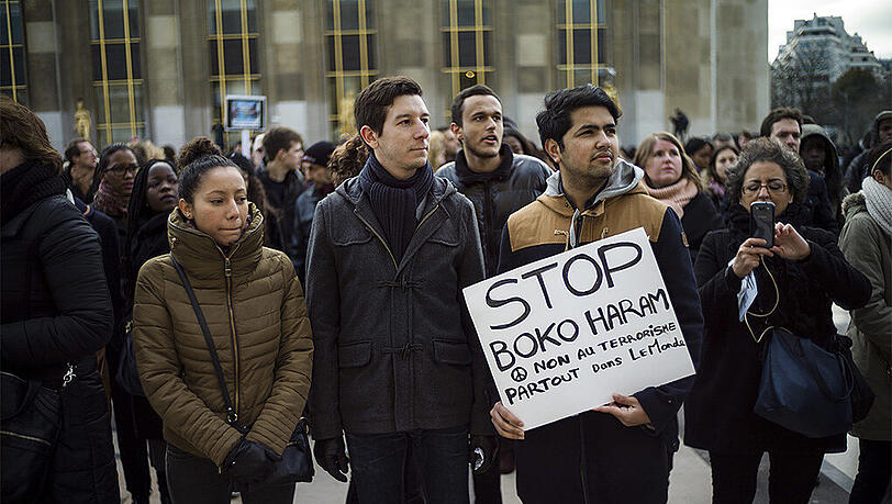 Die ganze Welt steht im Kampf gegen Boko-Haram zusammen, wie hier in Paris. Die ganze Welt steht im Kampf gegen Boko-Haram zusammen, wie hier in Paris.