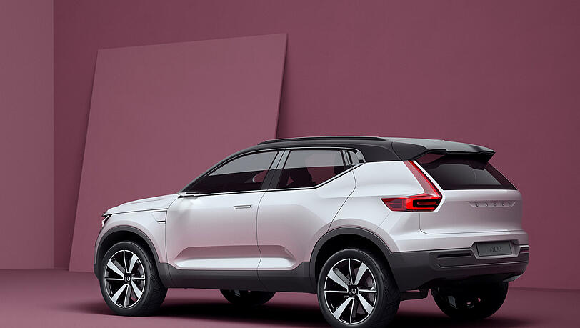 Volvo gibt mit zwei Konzeptfahrzeugen einen Ausblick auf seine künftigen Kompaktmodelle. Volvo gibt mit zwei Konzeptfahrzeugen einen Ausblick auf seine künftigen Kompaktmodelle.