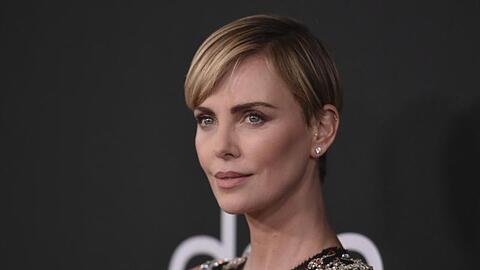 Charlize Theron wurde für ihre Karriere ausgezeichnet.