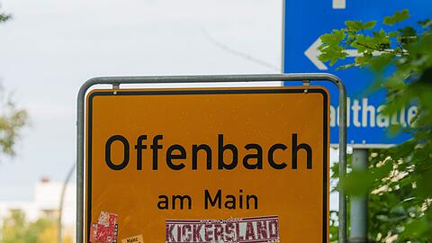 Offenbach liegt in der bundesweiten Auto-Schadenbilanz vorn. (Symbolbild)