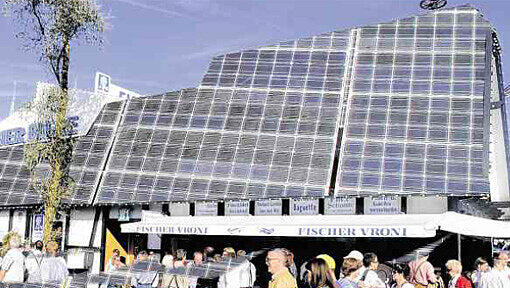 Noch ist das nur eine Fotomontage: Die Fischer-Vroni mit Solarzellen auf dem Dach. Noch ist das nur eine Fotomontage: Die Fischer-Vroni mit Solarzellen auf dem Dach.