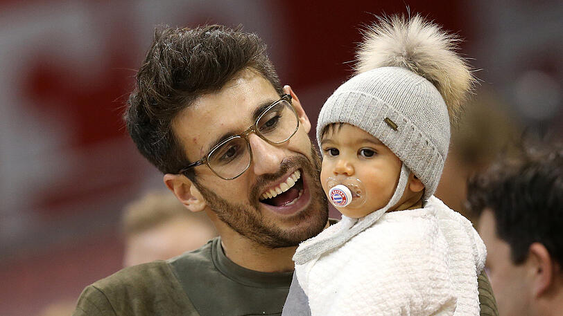 Javi Martínez mit Kind.