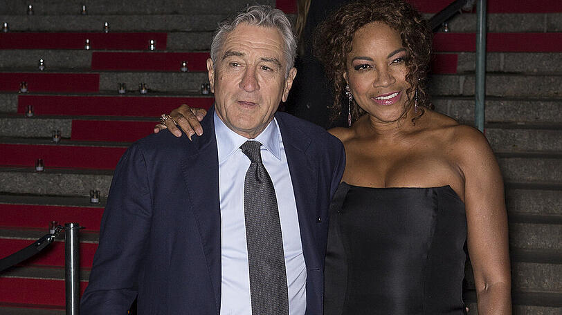 Ehe-Aus nach 20 Jahren. Hollywood-Star Robert De Niro und Ehefrau Grace Hightower haben sich getrennt. Das Paar hat zwei gemeinsame Kinder (20 und 16). De Niro hat außerdem noch vier Kinder aus früheren Beziehungen.