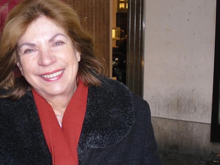 Ute Elmayany (62), Rentnerin: &bdquo;Seit Jahren träume ich von einer Reise nach New York. Ich würde mich freuen, wenn meine drei Kinder mich dabei unterstützen könnten. Ansonsten hätte ich sehr gerne einen guten Wintermantel, so einen schönen Braunen, aus Cashmere.&ldquo;