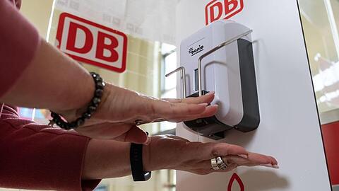 Die Fahrgastzahlen bei der Bahn sind seit März um bis zu 90 Prozent eingebrochen.