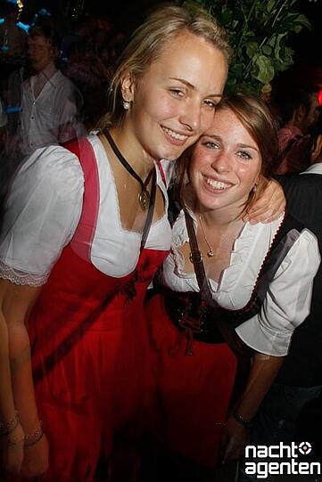 17 Tage Wiesn - 17 Tage Neuraum am Sonntag (02.10.2011): Noch mehr Fotos gibt es hier www.nachtagenten.de.