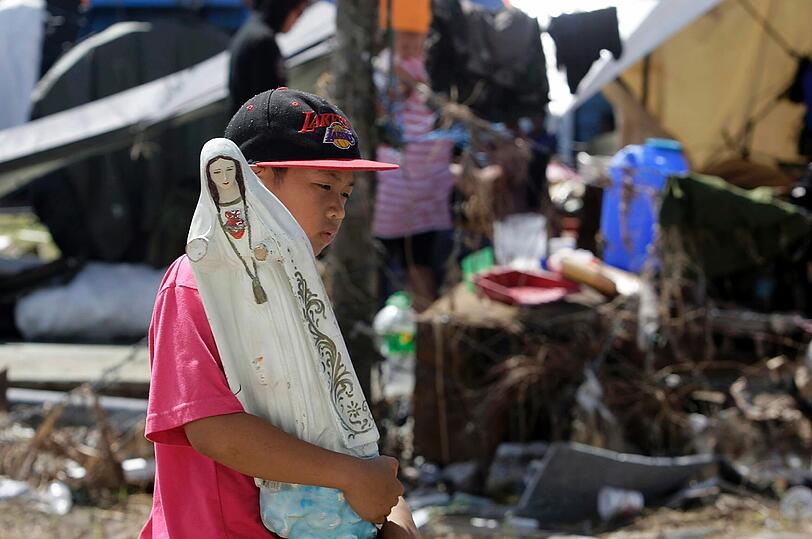 Das Elend auf den Philippinen steigt ins Unermessliche. Jetzt sind auch Hilfsgüter und Ärzte aus Bayern auf dem Weg in die Krisenregion.