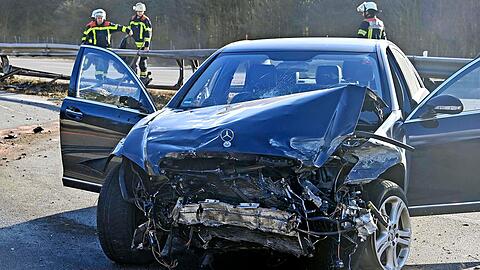 Der Fahrer des Mercedes S 500 verlor die Kontrolle über sein Fahrzeug.