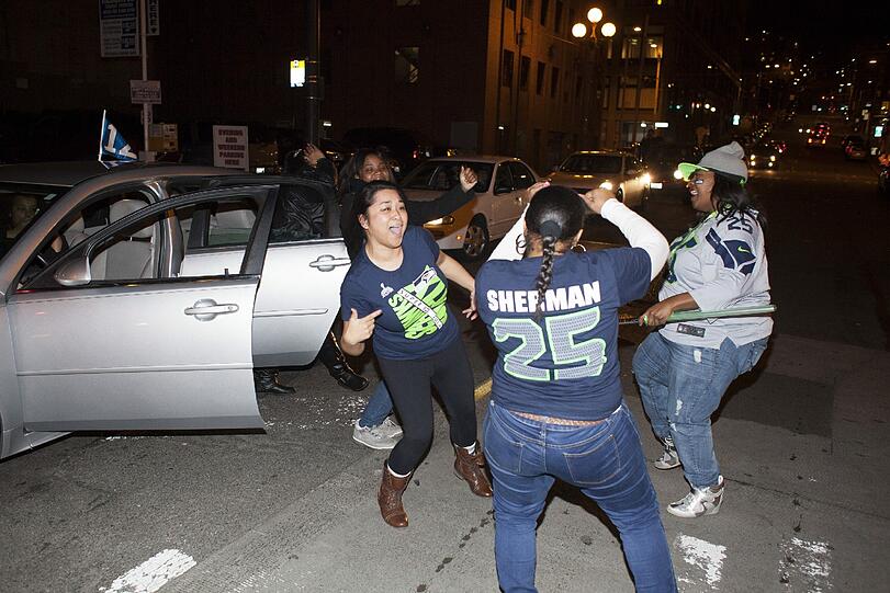 Die Fans der Seattle Seahwaks feierten ausgelassen den klaren Sieg ihrer Super-Bowl-Helden.