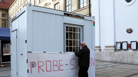 Zwei Mal drei Meter groß ist diese &bdquo;Gefängniszelle&ldquo;.