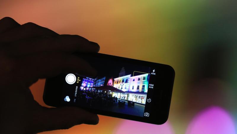 Viele Menschen verdienen ihr Geld mit Micro-Jobs im Internet. Sie testen Apps, fotografieren Supermarktregale oder machen, was Firmen sonst nicht mehr selbst machen wollen.