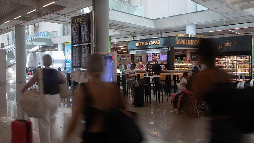 Die Gewerkschaften fordern bessere Arbeitsbedingungen und h&ouml;here L&ouml;hne. (Archivbild)