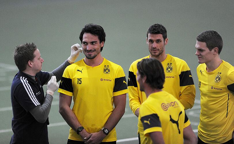 Der BVB startet mit einem Laktattest in die Vorbereitung. Die Bilder von der ersten BVB-Einheit im Jahre 2015.