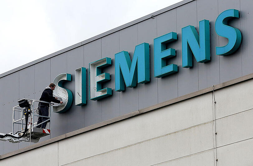 Siemens streicht weltweit 7400 Stellen, 3300 davon in Deutschland.