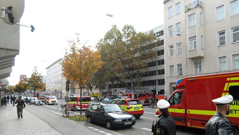 Die Marsstraße ist zwischen Seidlstraße und Dachauerstraße gesperrt. Die Marsstraße ist zwischen Seidlstraße und Dachauerstraße gesperrt.