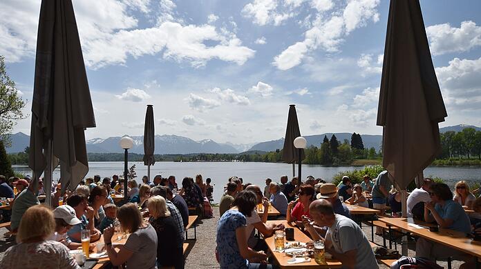 Schönes Wetter Sonne gehört beim Biergartenbesuch dazu. (Archivbild)