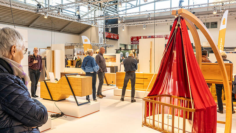 Beim Wettbewerb "Die gute Form" auf der Heim+Handwerk werden die werden die Abschlussarbeiten junger Gesellen aus ganz Deutschland gezeigt. Etwa dieses Kinderbett aus Kirschholz. Beim Wettbewerb "Die gute Form" auf der Heim+Handwerk werden die werden die Abschlussarbeiten junger Gesellen aus ganz Deutschland gezeigt. Etwa dieses Kinderbett aus Kirschholz.