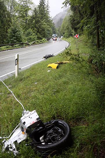 Der ursprünglich 100.000 Euro teure Lotus Evora 400 hatte nach dem Unfall nur noch Schrottwert.