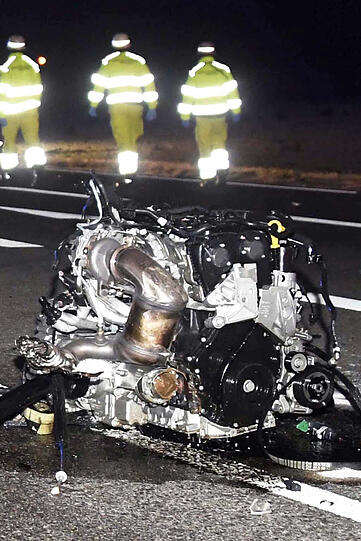 Schwerer Unfall auf der B471 bei Garching - zwei Menschen sterben. Die Bilder von der Unfallstelle.