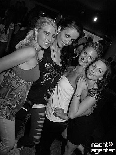 Am Freitag ging es im Crown's Club richtig zur Sache. Anlass war die offizielle "Hustler Party" im Crown Club. 
Mehr Bilder unter: www.nachtagenten.de
