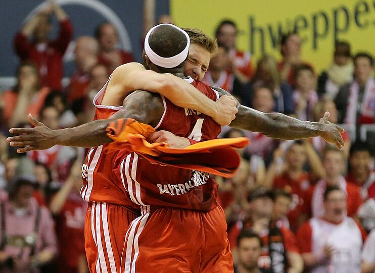 Die beiden haben sich gern: Steffen Hamann und Tyrese Rice.