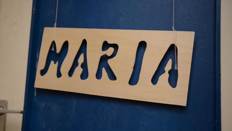 Das Namensschild der damals verschwundenen Maria hängt an ihrer Zimmertür in der Wohnung ihrer Mutter. Das Namensschild der damals verschwundenen Maria hängt an ihrer Zimmertür in der Wohnung ihrer Mutter.