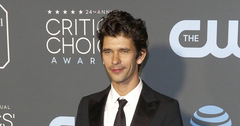 Ben-Whishaw-spricht-ber-anhaltende-Homophobie-in-Hollywood