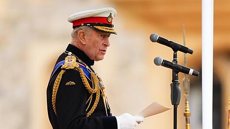 K&ouml;nig Charles III. w&auml;hrend einer Rede am 5. Juni auf Schloss Windsor.