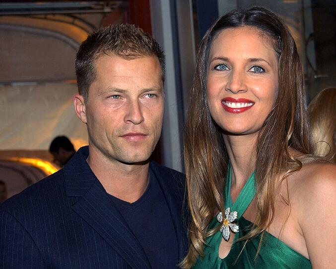 Im Jahr 2005 ließen sich Dana und Til Schweiger scheiden. Aber von Rosenkrieg keine Spur! Die beiden sind immer noch gut befreundet, kümmern sich gemeinsam um ihre vier Kinder.