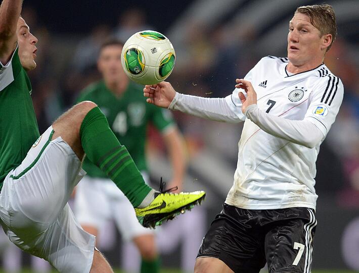 Bastian Schweinsteiger bei seinem 99- Länderspiel gegen Irland.