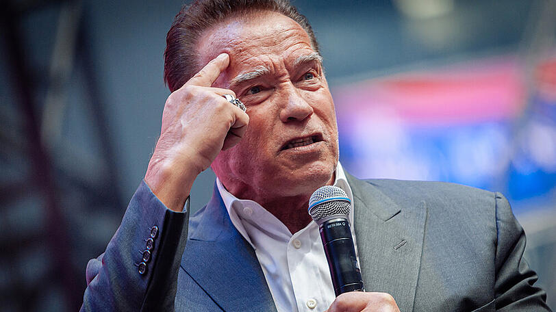 Arnold Schwarzenegger während einer Veranstaltung in Russland