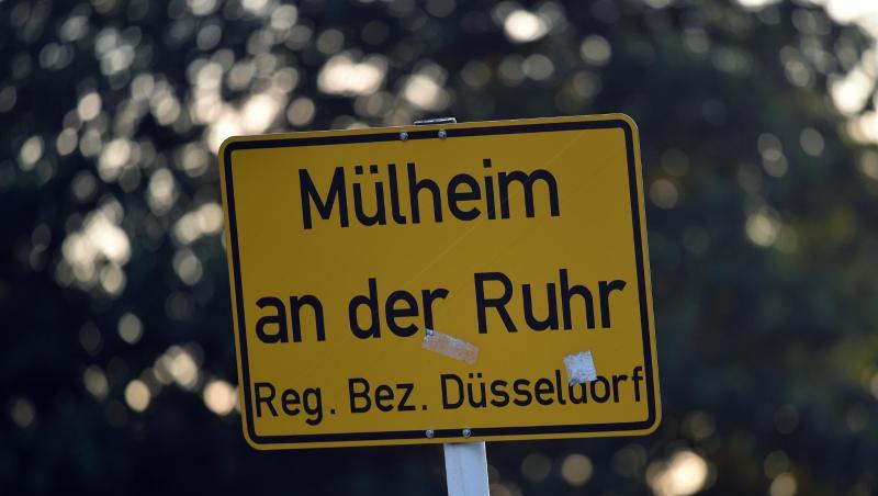 Das Ortsschild von Mülheim an der Ruhr. Das Ortsschild von Mülheim an der Ruhr.