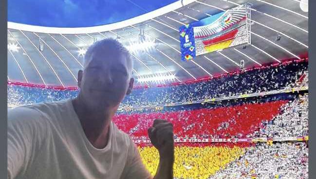 Bastian Schweinsteiger beim Spiel Deutschland gegen Portugal in München. Bastian Schweinsteiger beim Spiel Deutschland gegen Portugal in München.